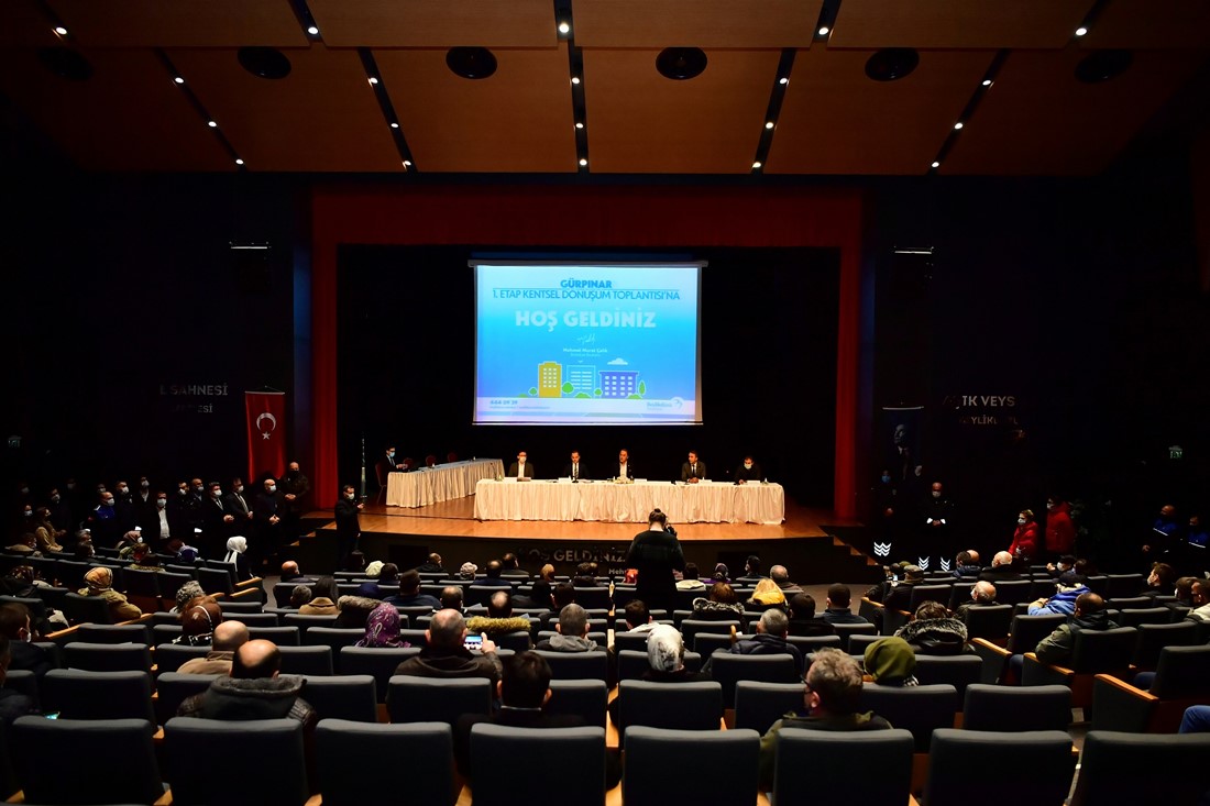 Beylikdüzü Belediye Başkanı Mehmet Murat Çalık, 1. Etap Kentsel Dönüşüm Toplantısı’nı Yaptı