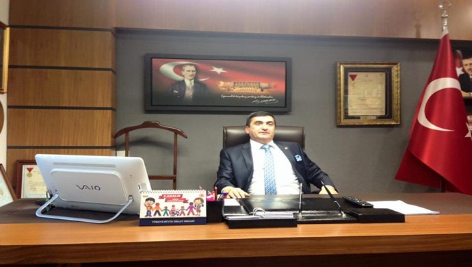 Avrupa Gazeteciler Derneği Başkanı Adnan Fişenk, Eşref Kerküklü’ ye Hollanda’da yapılan saldırıyı kınadı