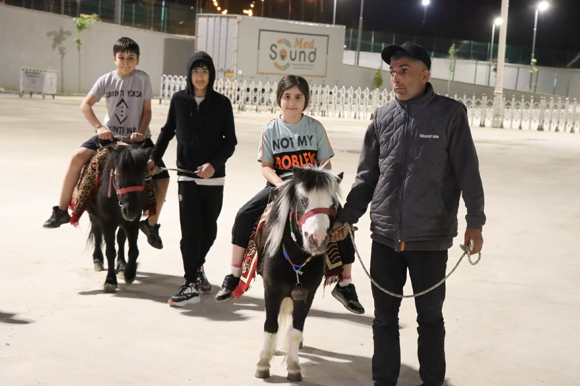 RAMAZAN SOKAĞINDA HER GÜN FARKLI BİR PROGRAM