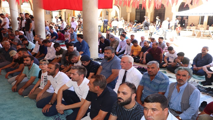 ŞANLIURFA’DA ŞEHİTLER İÇİN DERGÂH CAMİSİNDE MEVLİT OKUTULDU
