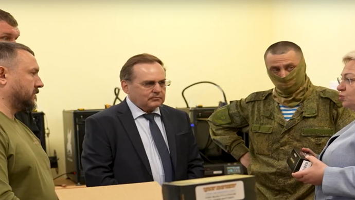 Bir gazi için başkente gezi, Donbass’taki yeni doğan bebeklere hediyeler, SVO katılımcılarına destek: Birleşik Rusya bölge sakinlerine yardım ediyor